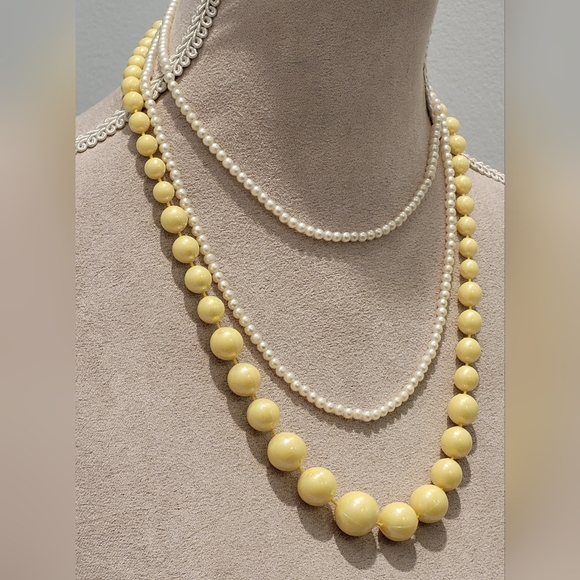 Vintage necklaces (Two) - Picture 2 of 7